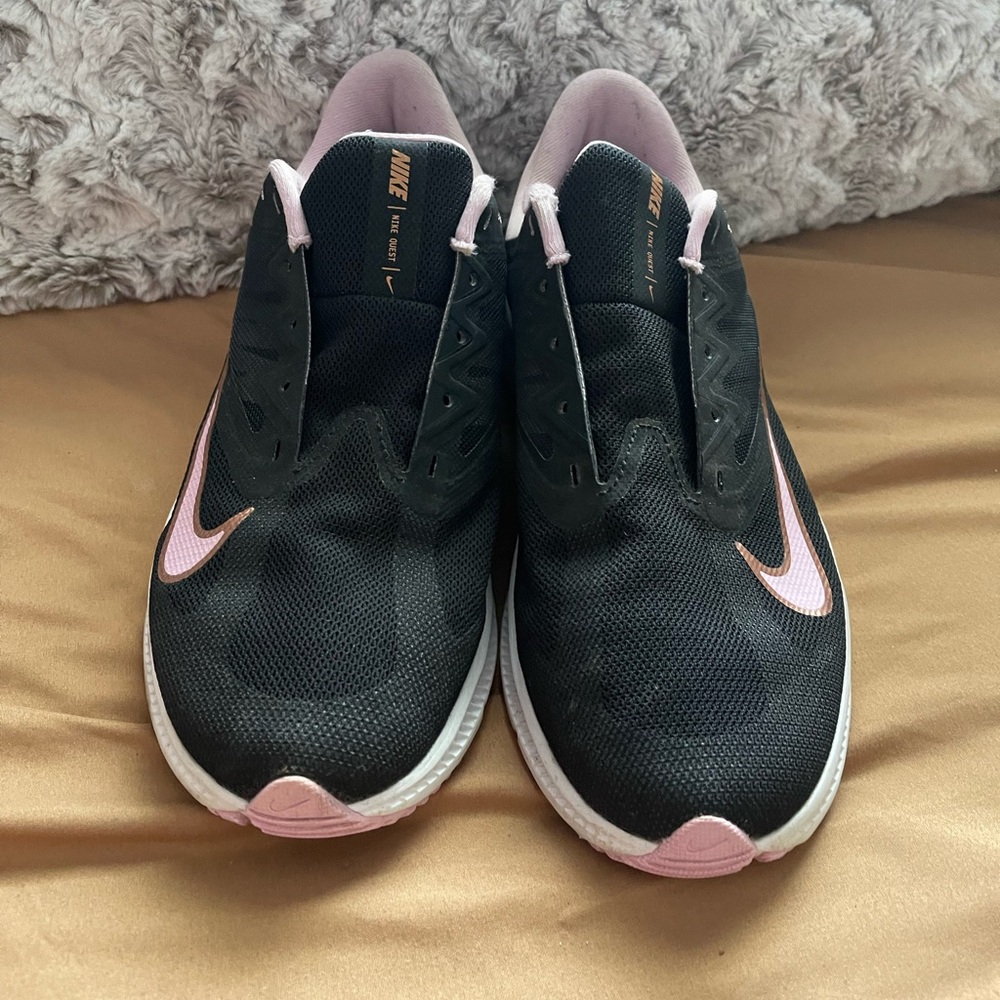 Nike Quest Running Workout Sneakers NEEDS Laces Sz 9 - Picture 2 of 8